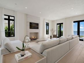 5300 N Bay Rd, Miami Beach FL 33140