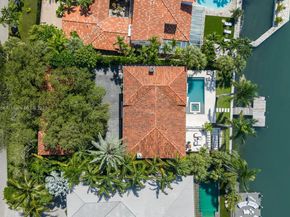 5300 N Bay Rd, Miami Beach FL 33140