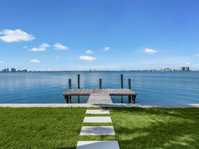 5300 N Bay Rd, Miami Beach FL 33140