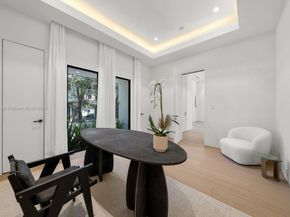5300 N Bay Rd, Miami Beach FL 33140