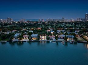 5300 N Bay Rd, Miami Beach FL 33140
