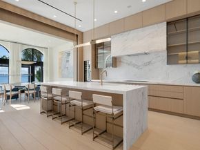 5300 N Bay Rd, Miami Beach FL 33140