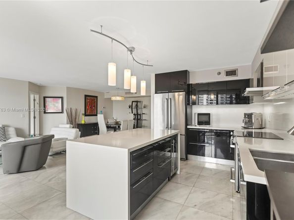 19101 NE 36th Ct 902, Aventura FL 33180