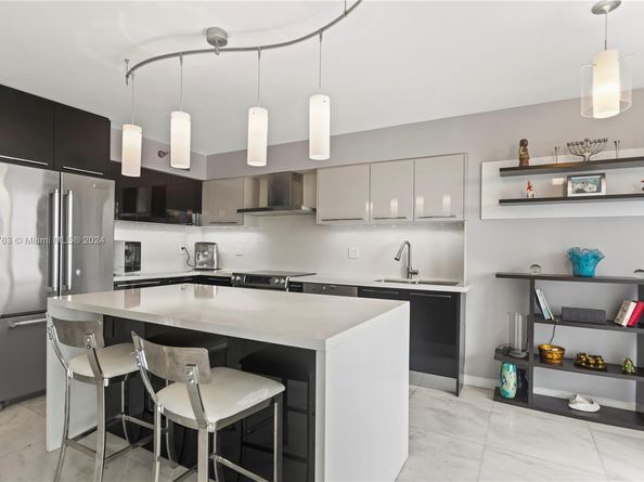 19101 NE 36th Ct 902, Aventura FL 33180