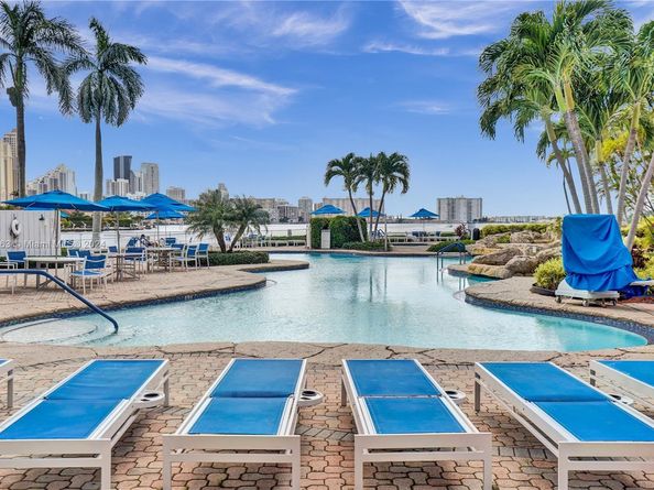 19101 NE 36th Ct 902, Aventura FL 33180