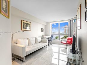 19101 NE 36th Ct 902, Aventura FL 33180