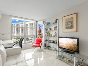 19101 NE 36th Ct 902, Aventura FL 33180