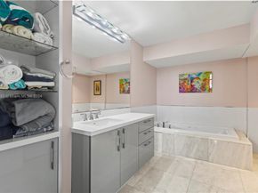 19101 NE 36th Ct 902, Aventura FL 33180