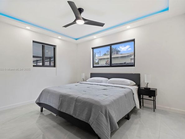 1101 N 14th Ave, Hollywood FL 33020