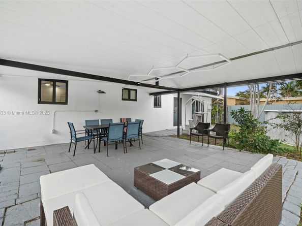 1101 N 14th Ave, Hollywood FL 33020