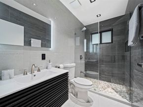 1101 N 14th Ave, Hollywood FL 33020