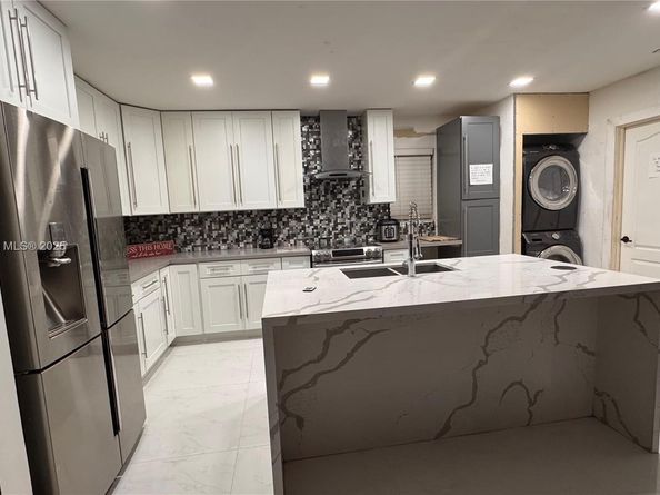 6727 Sheridan St, Hollywood FL 33024