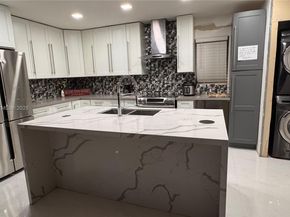 6727 Sheridan St, Hollywood FL 33024