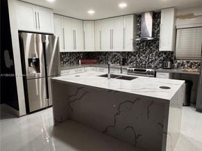 6727 Sheridan St, Hollywood FL 33024