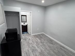 6727 Sheridan St, Hollywood FL 33024