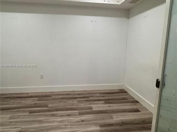 6727 Sheridan St, Hollywood FL 33024