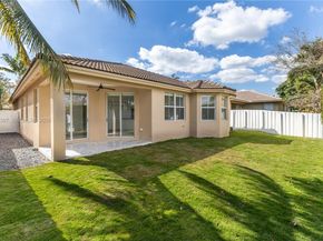 11321 NW 79th Ln, Doral FL 33178