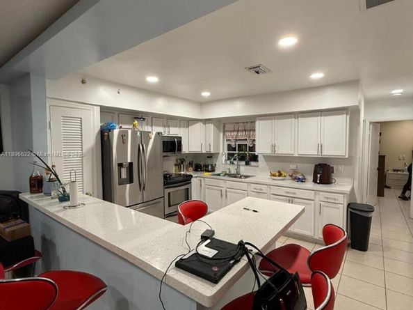 6922 SW 18th Ct, North Lauderdale FL 33068