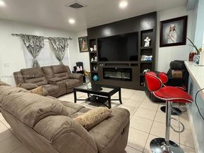 6922 SW 18th Ct, North Lauderdale FL 33068