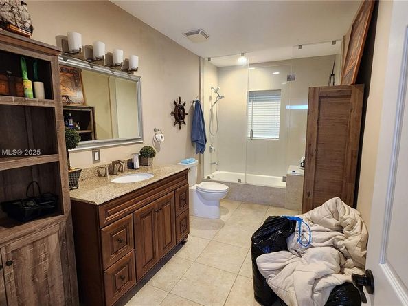 7945 Sunset Dr, Miami FL 33143