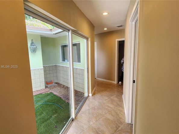 7945 Sunset Dr, Miami FL 33143