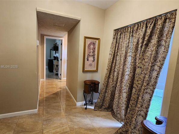 7945 Sunset Dr, Miami FL 33143