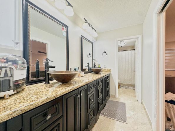 10620 SW 67th St, Miami FL 33173