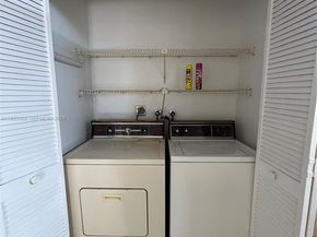 534 Briarwood Cir 148, Hollywood FL 33024