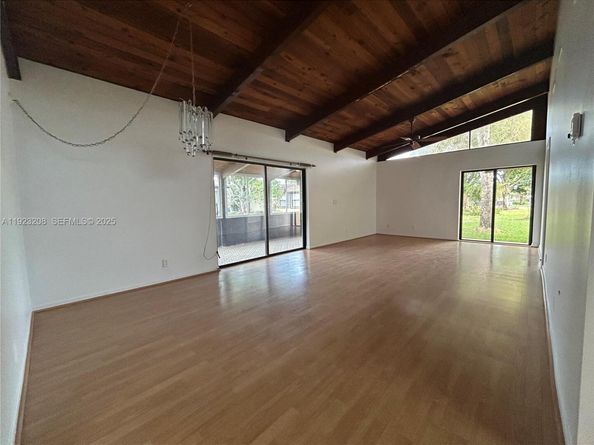 534 Briarwood Cir 148, Hollywood FL 33024