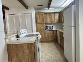 534 Briarwood Cir 148, Hollywood FL 33024