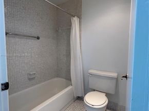 534 Briarwood Cir 148, Hollywood FL 33024