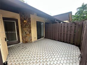 534 Briarwood Cir 148, Hollywood FL 33024