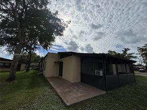 534 Briarwood Cir 148, Hollywood FL 33024