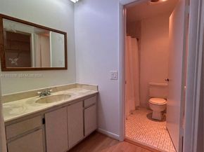 534 Briarwood Cir 148, Hollywood FL 33024