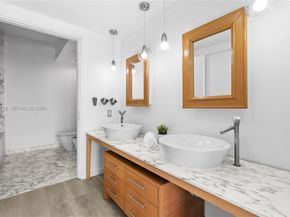 450 Alton Rd 3008, Miami Beach FL 33139