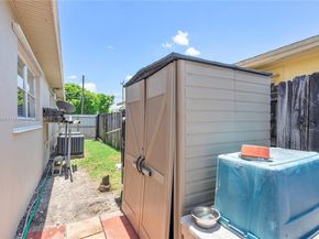 5829 Taylor St, Hollywood FL 33021