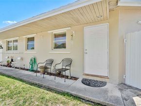 5829 Taylor St, Hollywood FL 33021