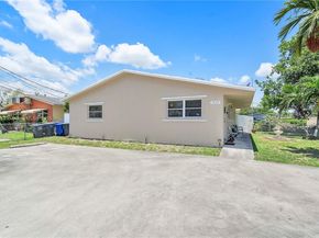 5829 Taylor St, Hollywood FL 33021