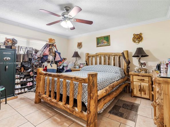 5829 Taylor St, Hollywood FL 33021