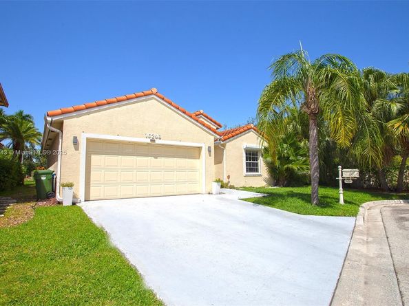 16298 La Costa Dr, Weston FL 33326