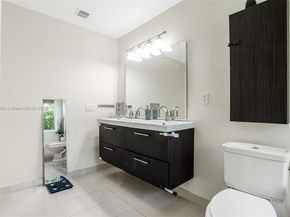 16298 La Costa Dr, Weston FL 33326