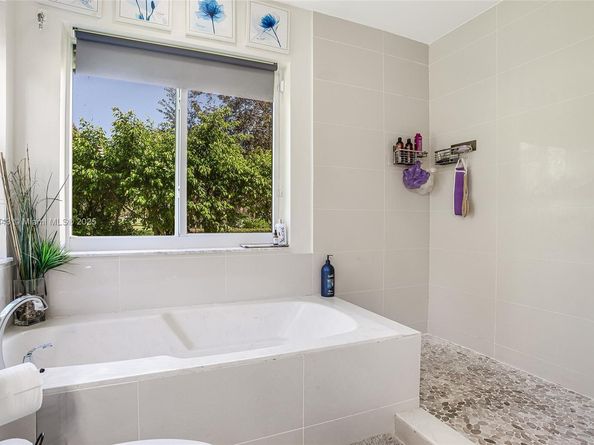 16298 La Costa Dr, Weston FL 33326