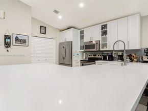 16298 La Costa Dr, Weston FL 33326