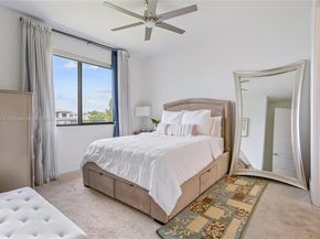 10470 S Lago Vista Cir, Parkland FL 33076
