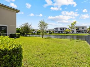 10470 S Lago Vista Cir, Parkland FL 33076