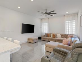 10470 S Lago Vista Cir, Parkland FL 33076