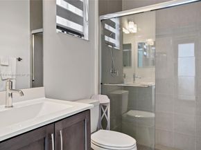 10470 S Lago Vista Cir, Parkland FL 33076