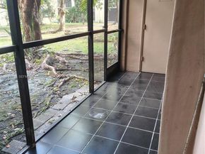 8635 NW 8th St 116, Miami FL 33126