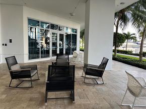 17111 Biscayne Blvd 1104, North Miami Beach FL 33160