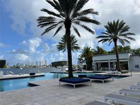 17111 Biscayne Blvd 1104, North Miami Beach FL 33160